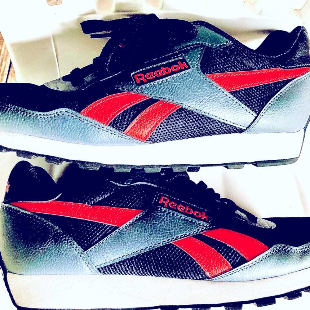 Like New Reebok size 9.  Red Gray Black